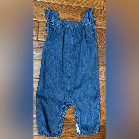 Gap Soft Denim Jumpsuit with snap bottom and button details 6-12 months - Picture 3 of 4